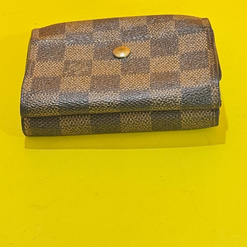 Louis Vuitton Damier Compact bifold wallet - Picture 13 of 16